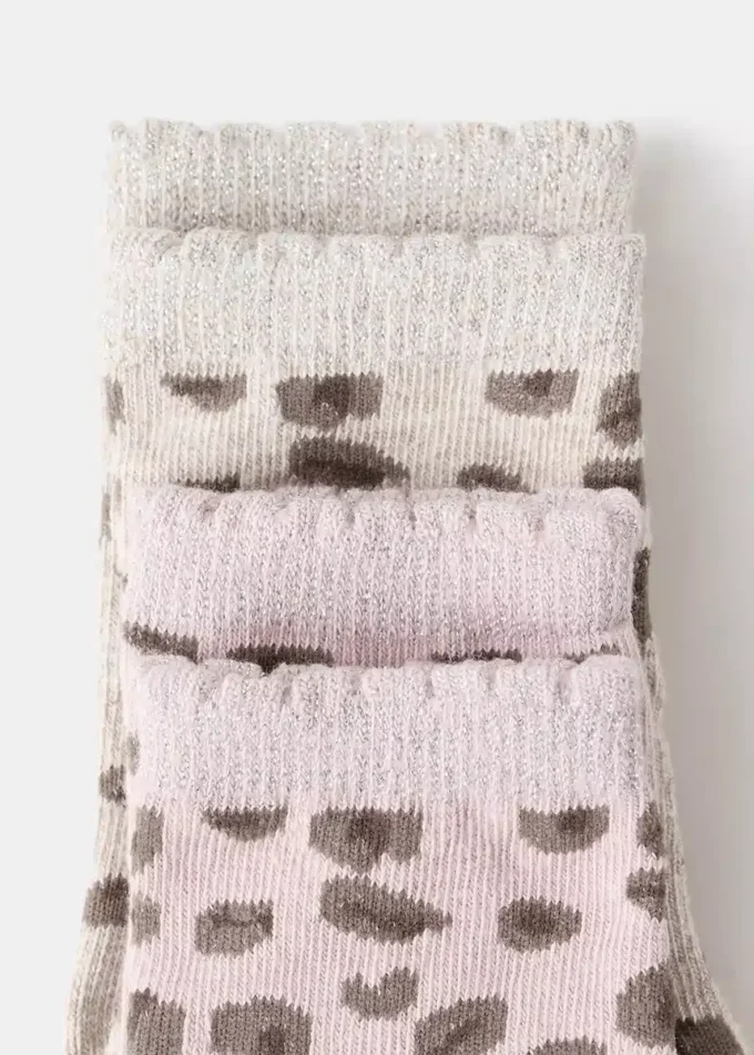 2 pary skarpetek we wzory 2 pary skarpetek we wzory