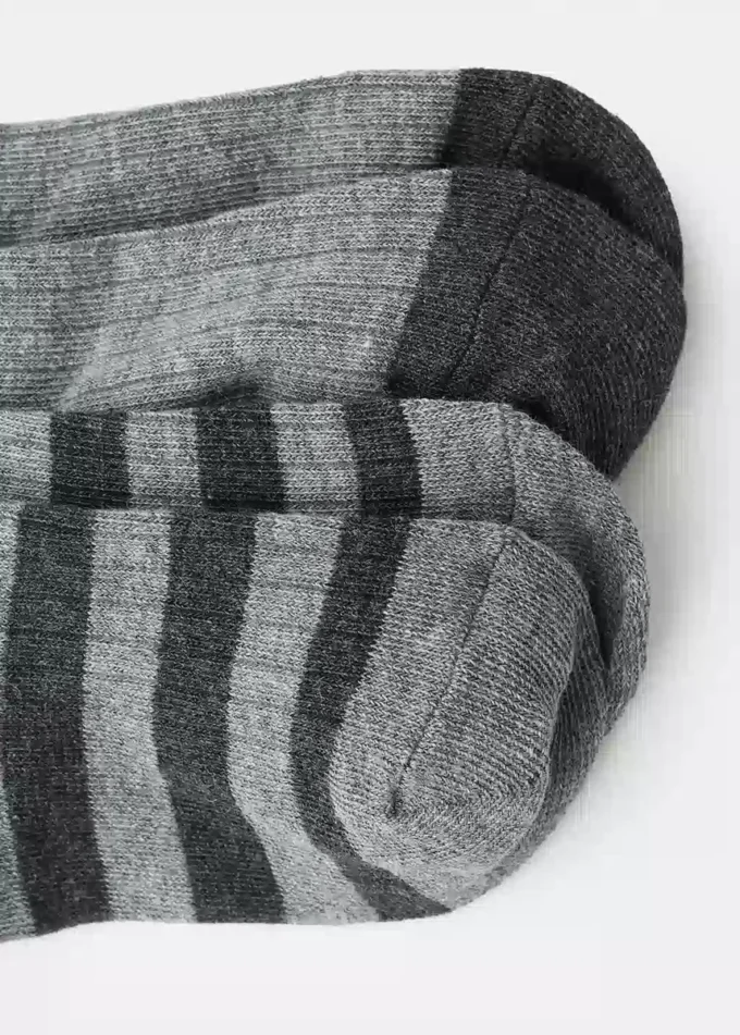 2 pary skarpetek we wzory 2 pary skarpetek we wzory