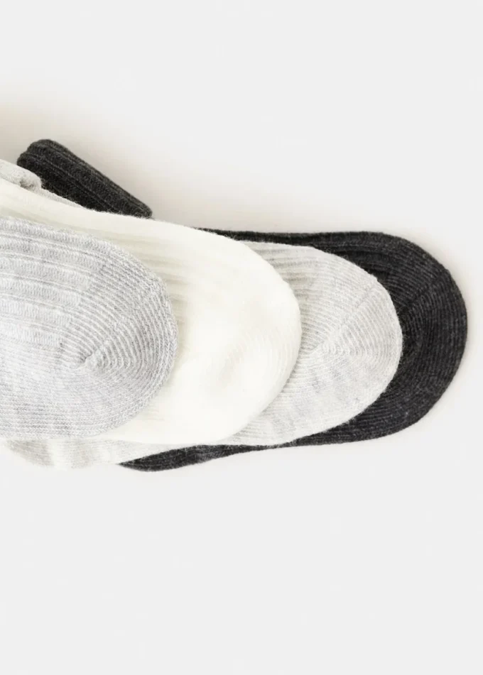4 pary skarpetek prążkowanych 4 pary skarpetek prążkowanych