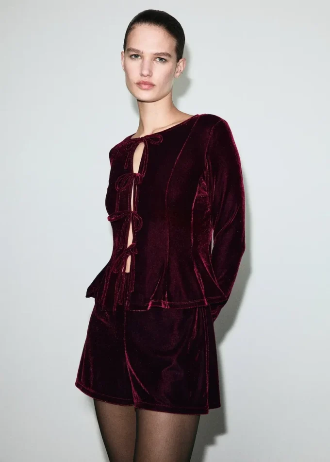 Aksamitna bluzka z kokardkami Aksamitna bluzka z kokardkami