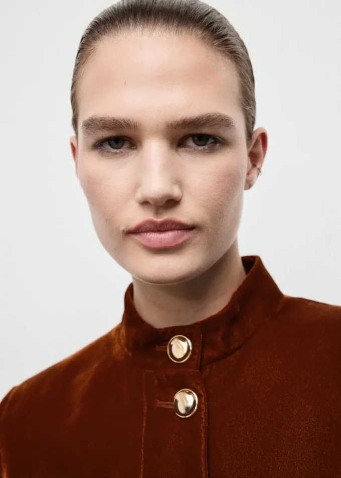 Aksamitna kurtka z guzikami Aksamitna kurtka z guzikami