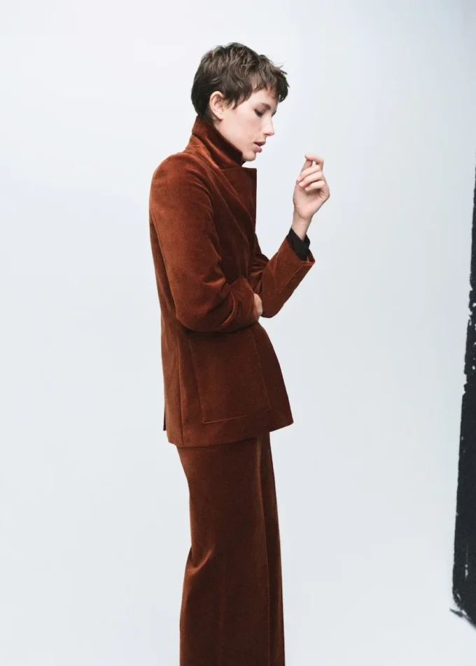 Aksamitna marynarka z kieszeniami Aksamitna marynarka z kieszeniami