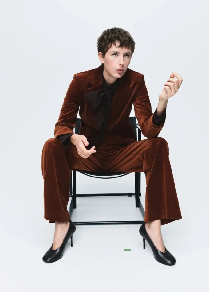 Aksamitna marynarka z kieszeniami Aksamitna marynarka z kieszeniami