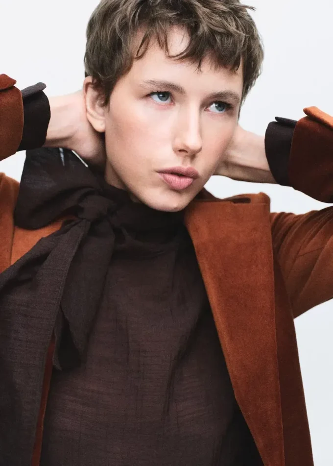 Aksamitna marynarka z kieszeniami Aksamitna marynarka z kieszeniami