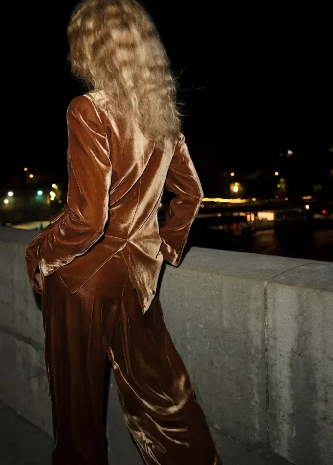 Aksamitne spodnie garniturowe Aksamitne spodnie garniturowe