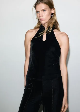 Aksamitny top z wiązaniem na szyi i zatrzaskiem