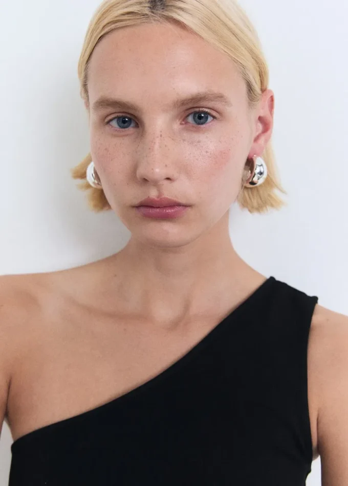 Asymetryczna bluzka z drapowaniem Asymetryczna bluzka z drapowaniem