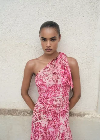 Asymetryczna sukienka w zwierzęcy wzór