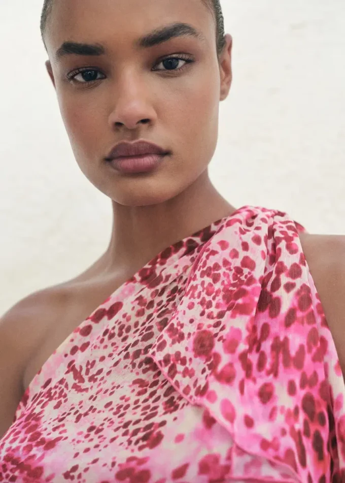 Asymetryczna sukienka w zwierzęcy wzór Asymetryczna sukienka w zwierzęcy wzór