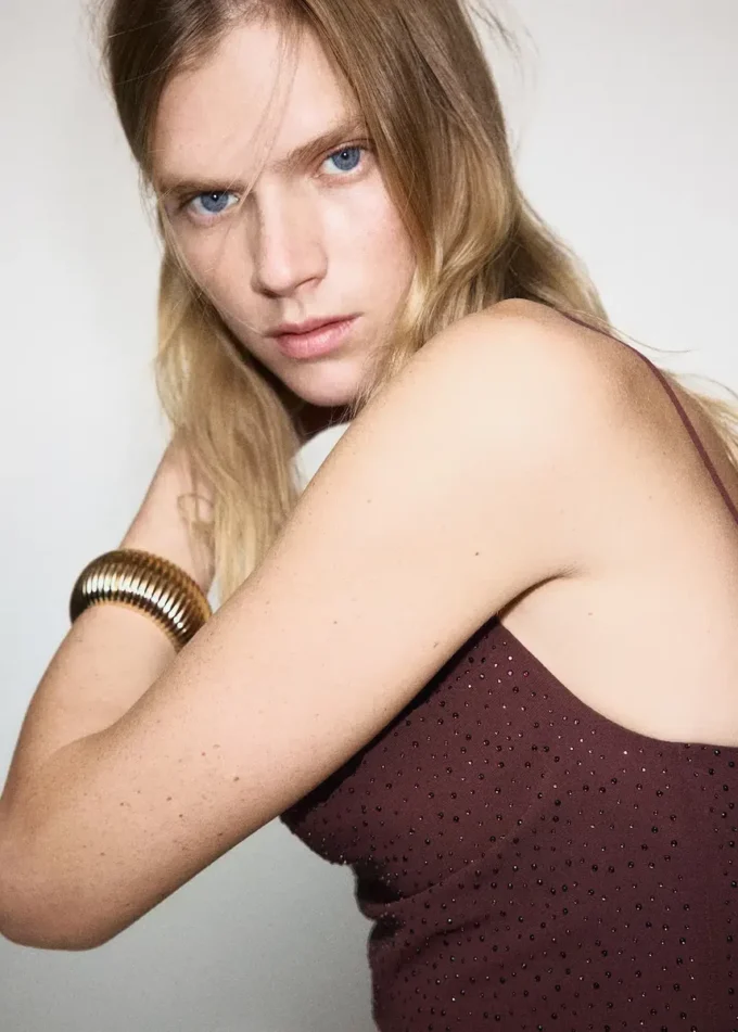 Asymetryczna sukienka z kryształkami