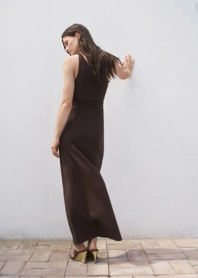 Asymetryczna sukienka z marszczonymi ramiączkami Asymetryczna sukienka z marszczonymi ramiączkami