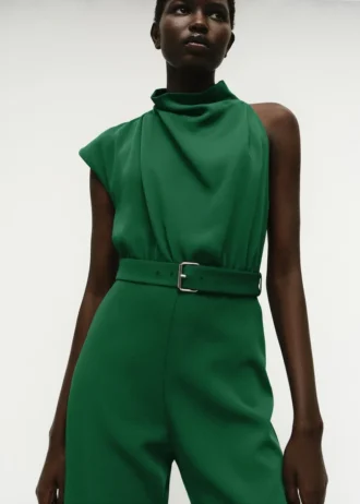 Asymetryczny długi kombinezon z paskiem