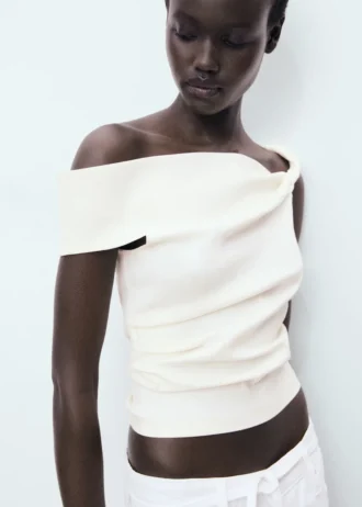 Asymetryczny top bez ramiączek