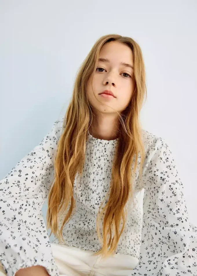 Bawełniana bluzka w kwiatowy wzór Bawełniana bluzka w kwiatowy wzór