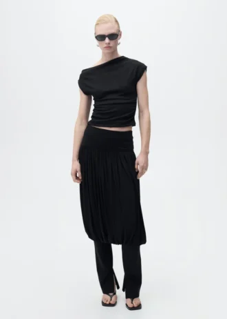 Bawełniana bluzka z asymetrycznym dekoltem