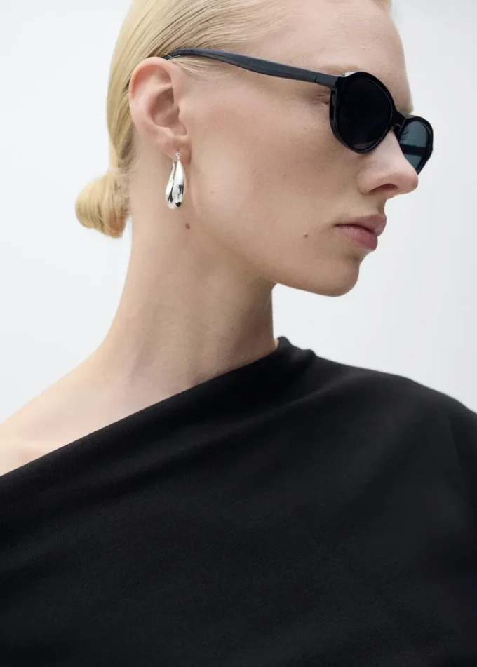 Bawełniana bluzka z asymetrycznym dekoltem Bawełniana bluzka z asymetrycznym dekoltem