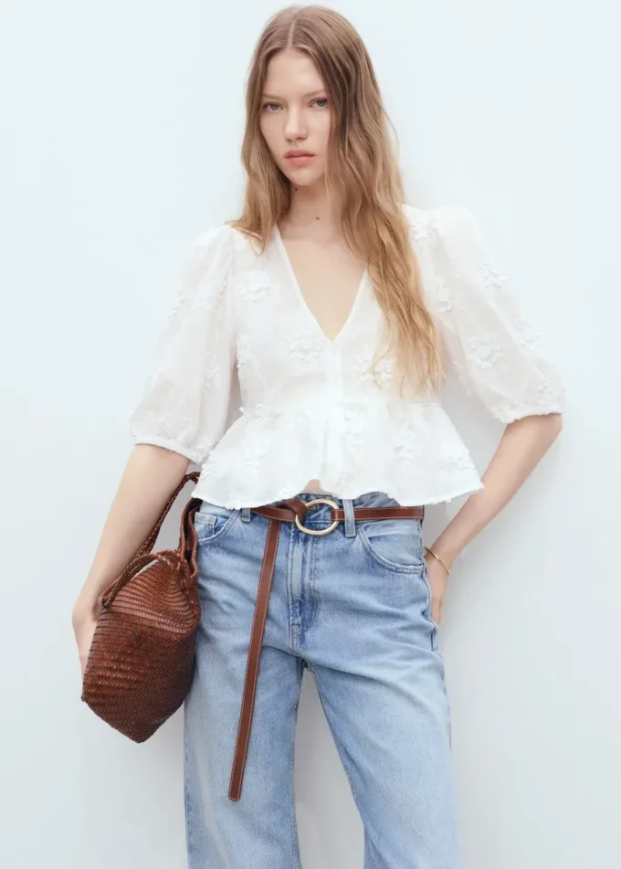 Bawełniana bluzka z kwiatowym haftem Bawełniana bluzka z kwiatowym haftem