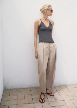 Bawełniana bluzka z odkrytymi plecami