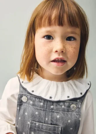 Bawełniana koszulka z haftowanymi gwiazdami