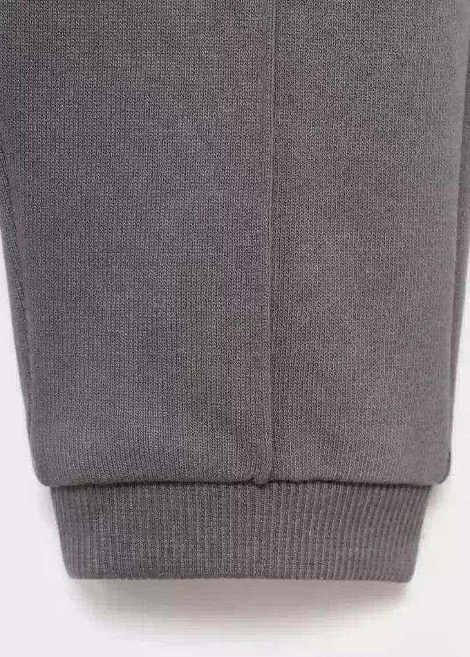 Bawełniane spodnie dresowe ze sznurkiem Bawełniane spodnie dresowe ze sznurkiem