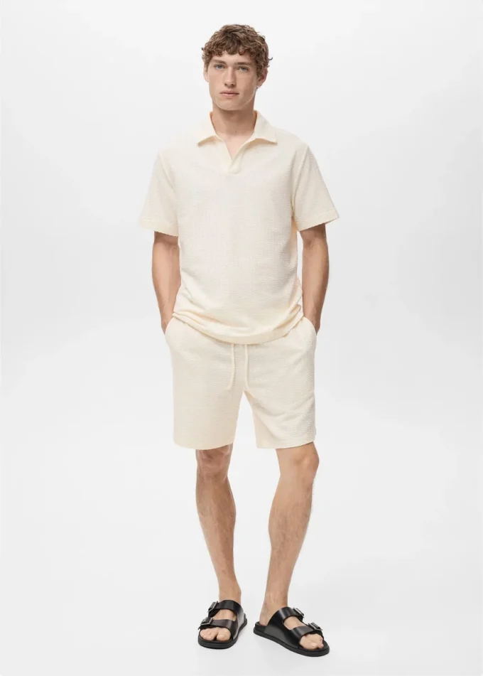 Bawełniane szorty bermudy z seersuckerem i sznurkiem Bawełniane szorty bermudy z seersuckerem i sznurkiem