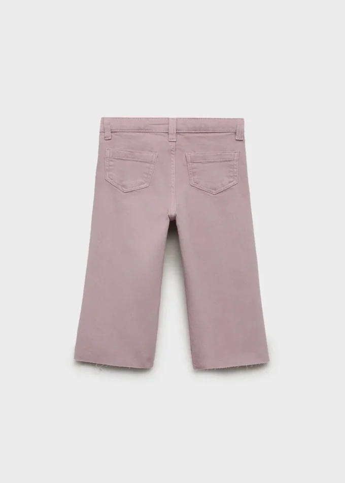 Bezszwowe dżinsy z postrzępionymi brzegami