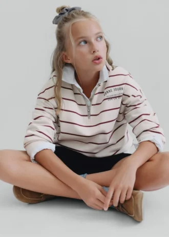 Bluza w paski z nadrukowanym sloganem