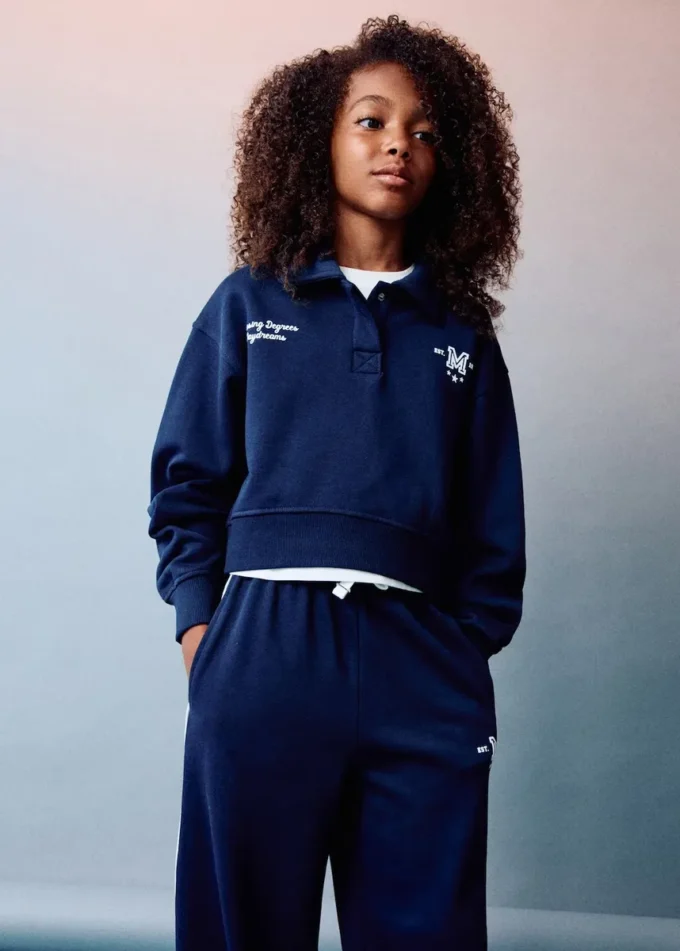 Spodnie dresowe z bocznymi paskami Spodnie dresowe z bocznymi paskami