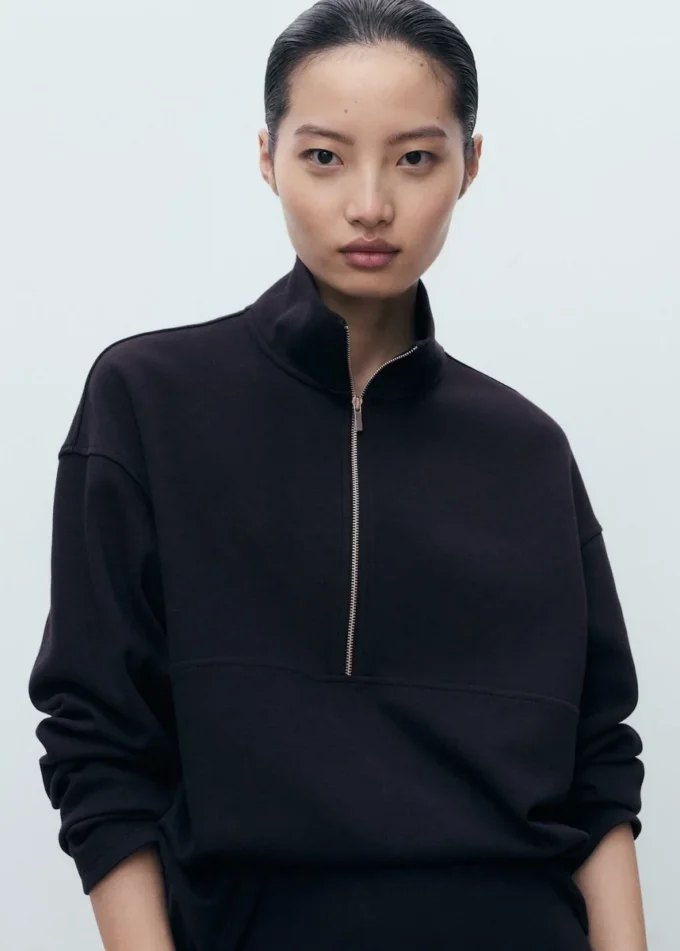 Bluza z golfem i zamkiem błyskawicznym Bluza z golfem i zamkiem błyskawicznym