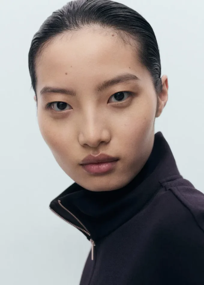 Bluza z golfem i zamkiem błyskawicznym Bluza z golfem i zamkiem błyskawicznym