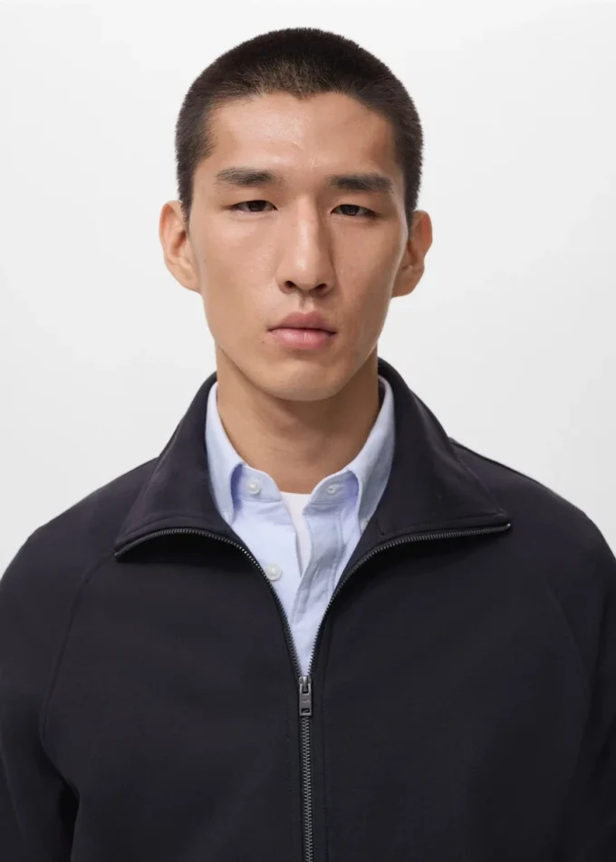 Bluza z kapturem i zamkiem błyskawicznym o regularnym kroju