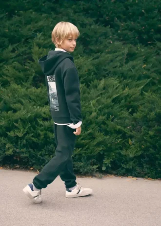 Bluza z kapturem z nadrukiem