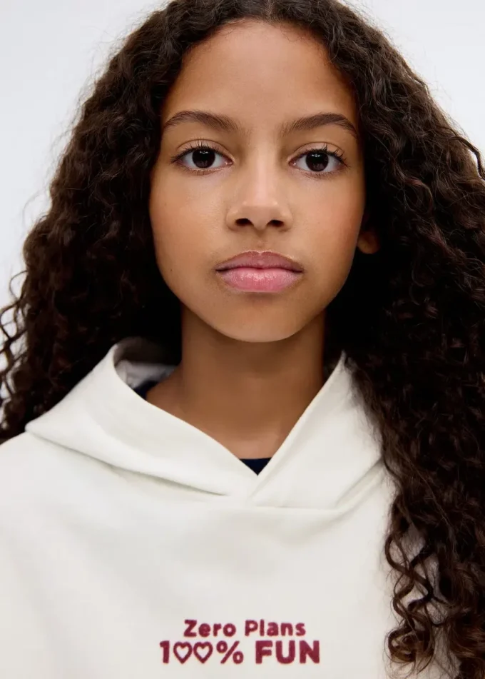 Bluza z kapturem z nadrukiem Bluza z kapturem z nadrukiem