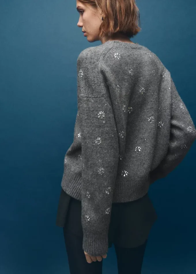 Bluza z kryształowymi detalami Bluza z kryształowymi detalami