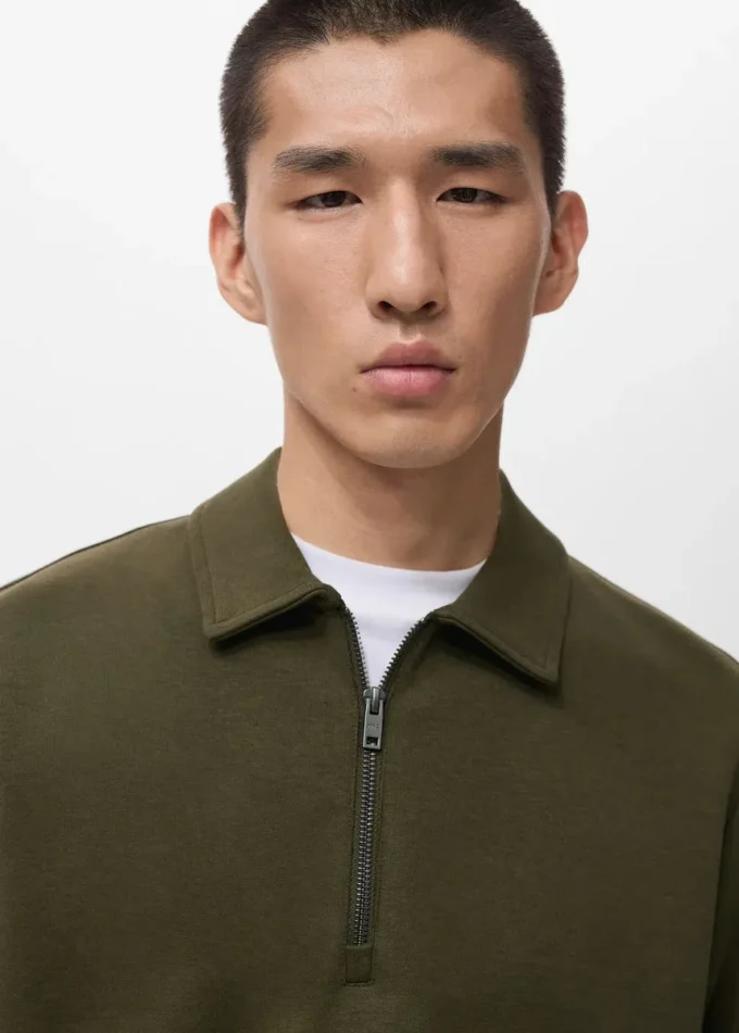 Bluza z zamkiem błyskawicznym o regularnym kroju Bluza z zamkiem błyskawicznym o regularnym kroju