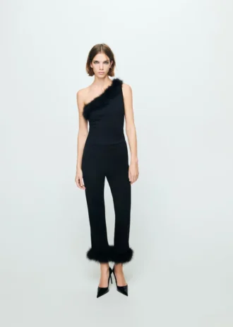 Bluzka z delikatnej dzianiny z piórami