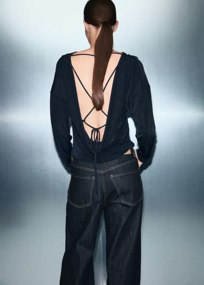 Bluzka z drapowanym dekoltem Bluzka z drapowanym dekoltem