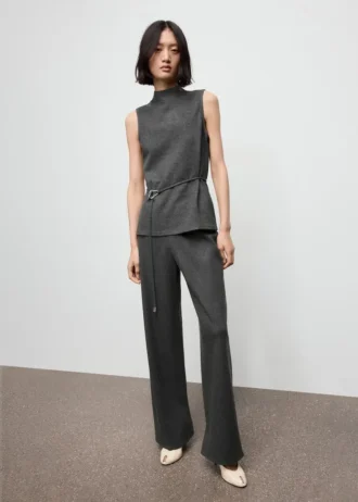 Bluzka z golfem i paskiem