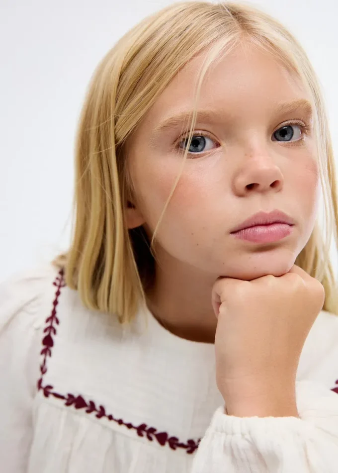 Bluzka z haftem Bambula Bluzka z haftem Bambula