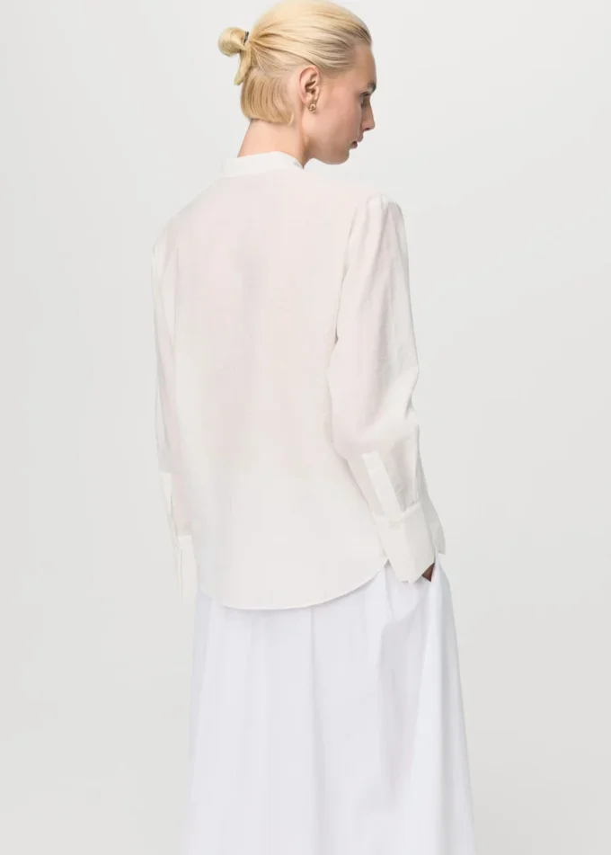 Bluzka z koronkowymi wykończeniami Bluzka z koronkowymi wykończeniami