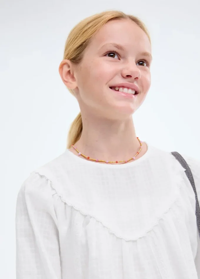 Bluzka z koronkowymi wykończeniami Bluzka z koronkowymi wykończeniami