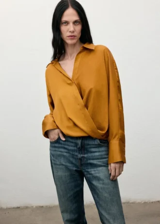 Bluzka z satyny z krzyżowanym dekoltem