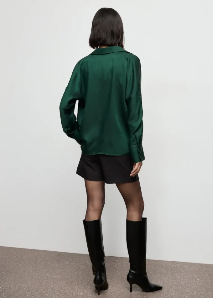 Bluzka z satyny z krzyżowanym dekoltem Bluzka z satyny z krzyżowanym dekoltem