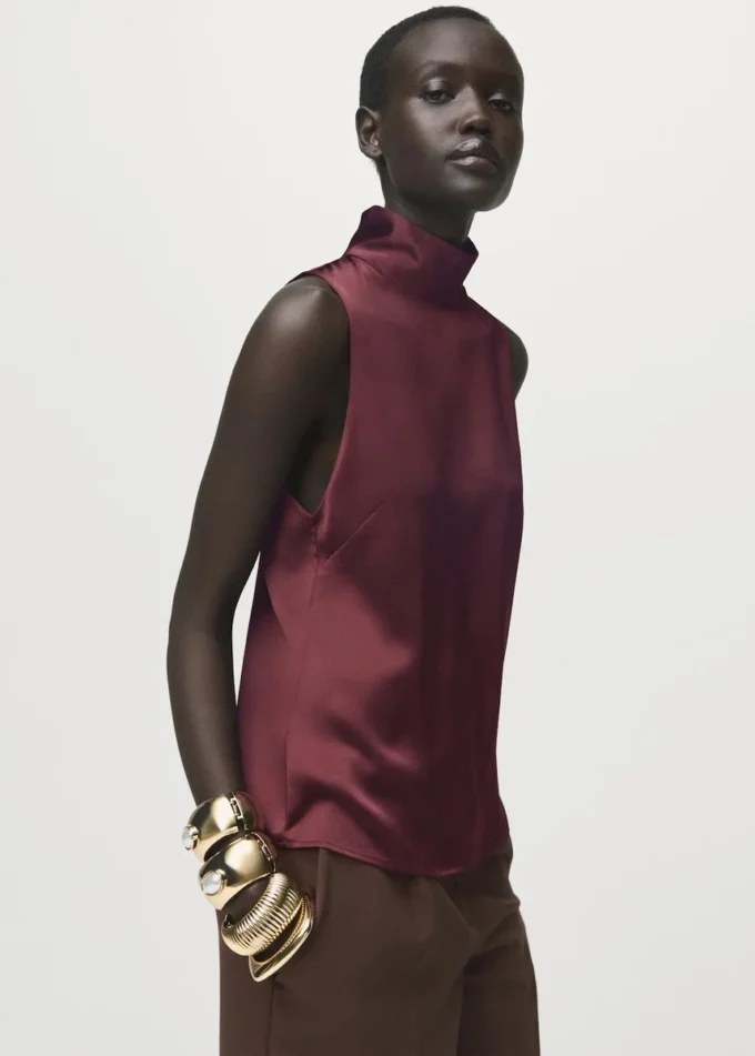 Bluzka z satyny z wysokim kołnierzem Bluzka z satyny z wysokim kołnierzem