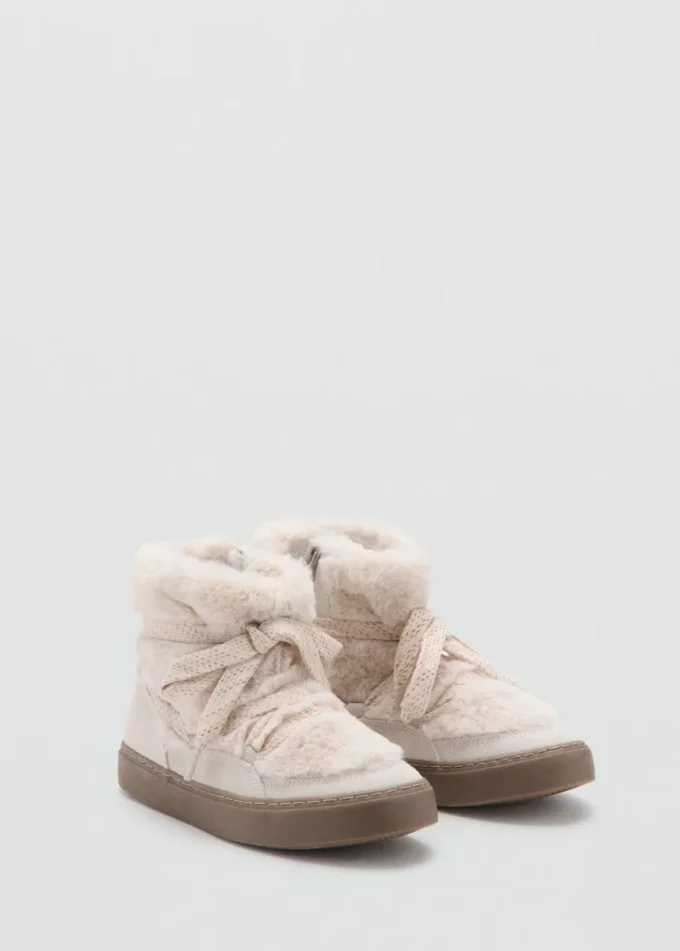 Botki z akcentami skórzanymi Botki z akcentami skórzanymi