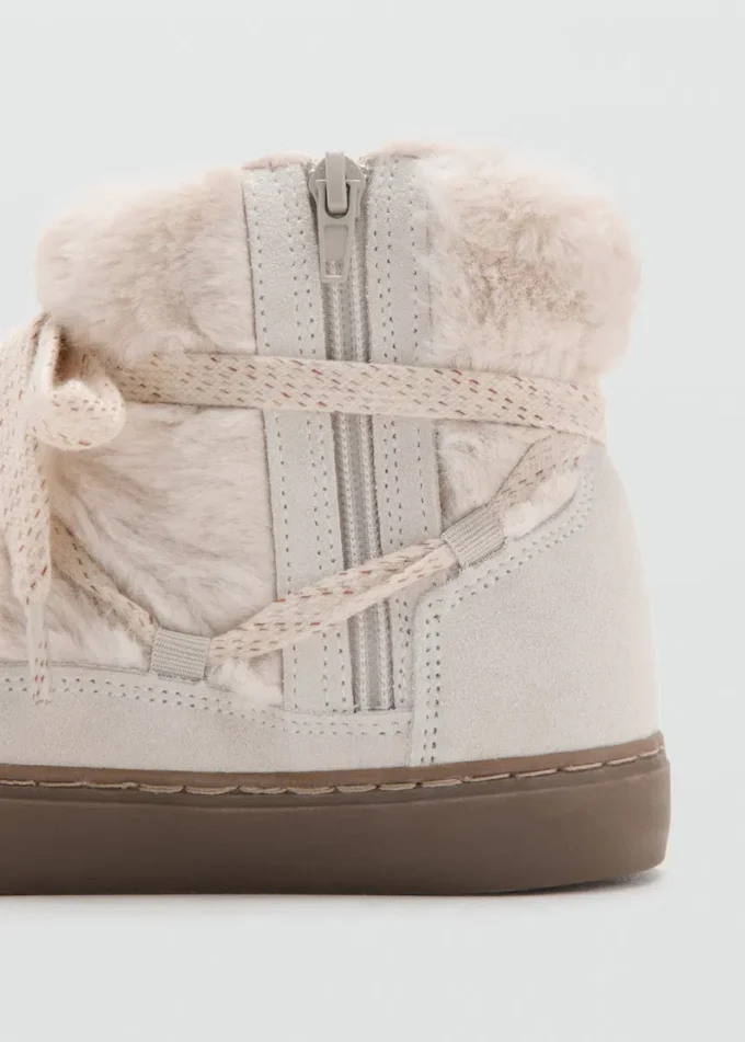 Botki z akcentami skórzanymi Botki z akcentami skórzanymi