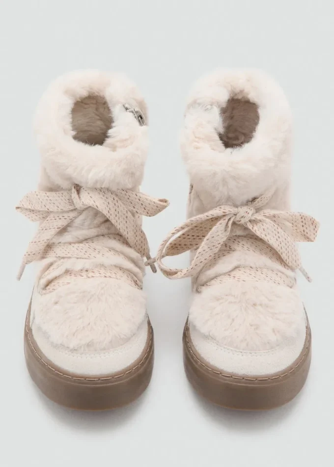 Botki z akcentami skórzanymi Botki z akcentami skórzanymi