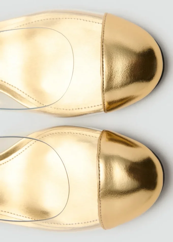 Buty na obcasie z kombinacją materiałów Buty na obcasie z kombinacją materiałów