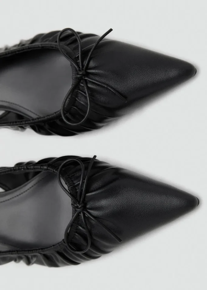 Buty na wysokim obcasie z marszczoną kokardką Buty na wysokim obcasie z marszczoną kokardką