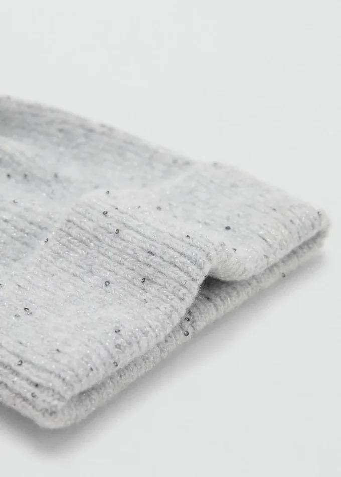 Błyszcząca czapka z cekinami